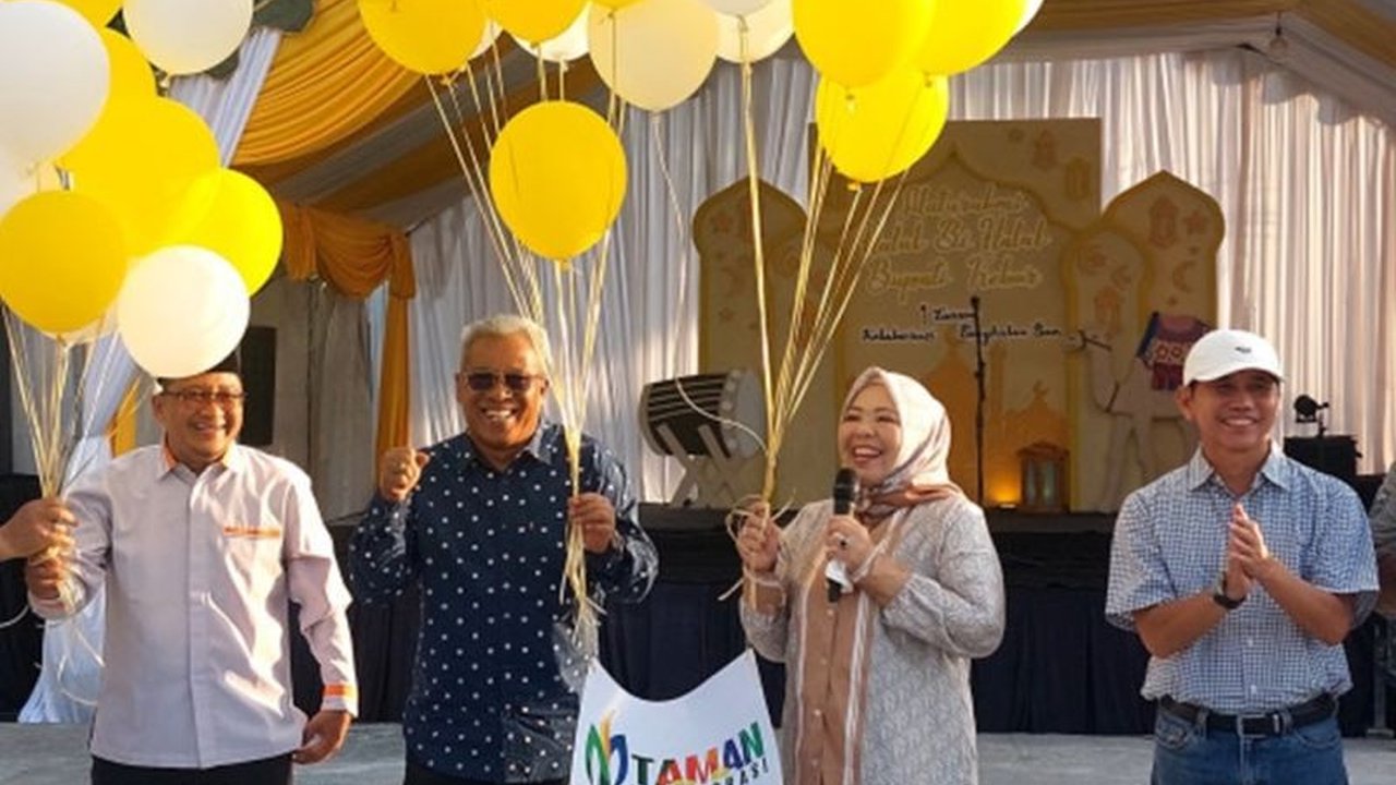 Pemkab Kotawaringin Barat sukses mengoptimalkan aset daerah melalui Taman Kolaborasi di Bundaran Pancasila, Pangkalan Bun, yang kini menjadi ruang publik produktif dan inklusif bagi UMKM dan komunitas.