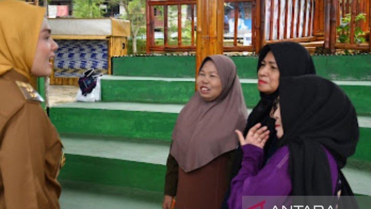 Pemerintah Kota Banjarmasin dan ASPPI Kalsel berkolaborasi membersihkan Kampung Katupat untuk meningkatkan daya tarik wisata dan mendorong perekonomian daerah.