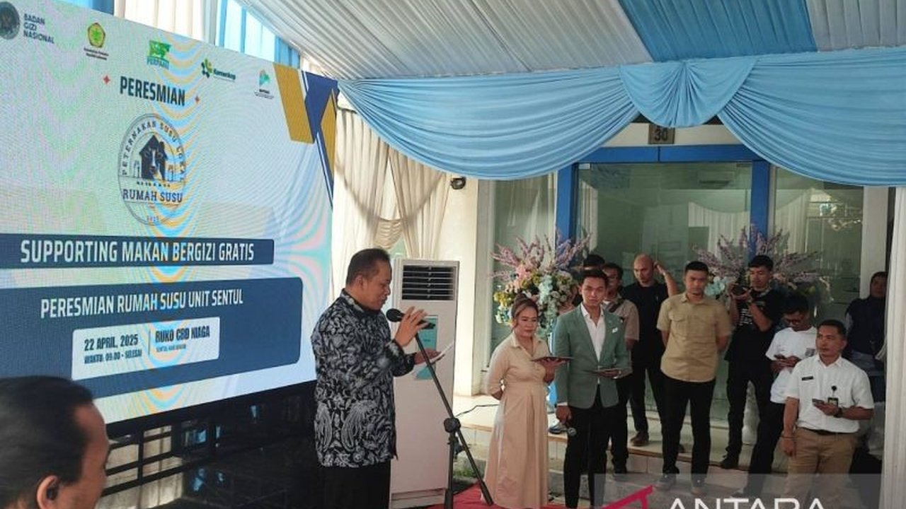 Kementerian Koperasi (Kemenkop) gencar membangun Rumah Susu untuk mendukung Program Makan Bergizi Gratis (MBG) dan memberdayakan peternak lokal.