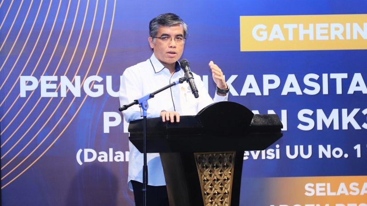 Menteri Ketenagakerjaan (Menaker) Yassierli mendorong transformasi menyeluruh dalam sistem Keselamatan dan Kesehatan Kerja (K3) Indonesia untuk mengatasi berbagai persoalan mendasar, termasuk pengawasan, penegakan hukum, dan budaya kerja.