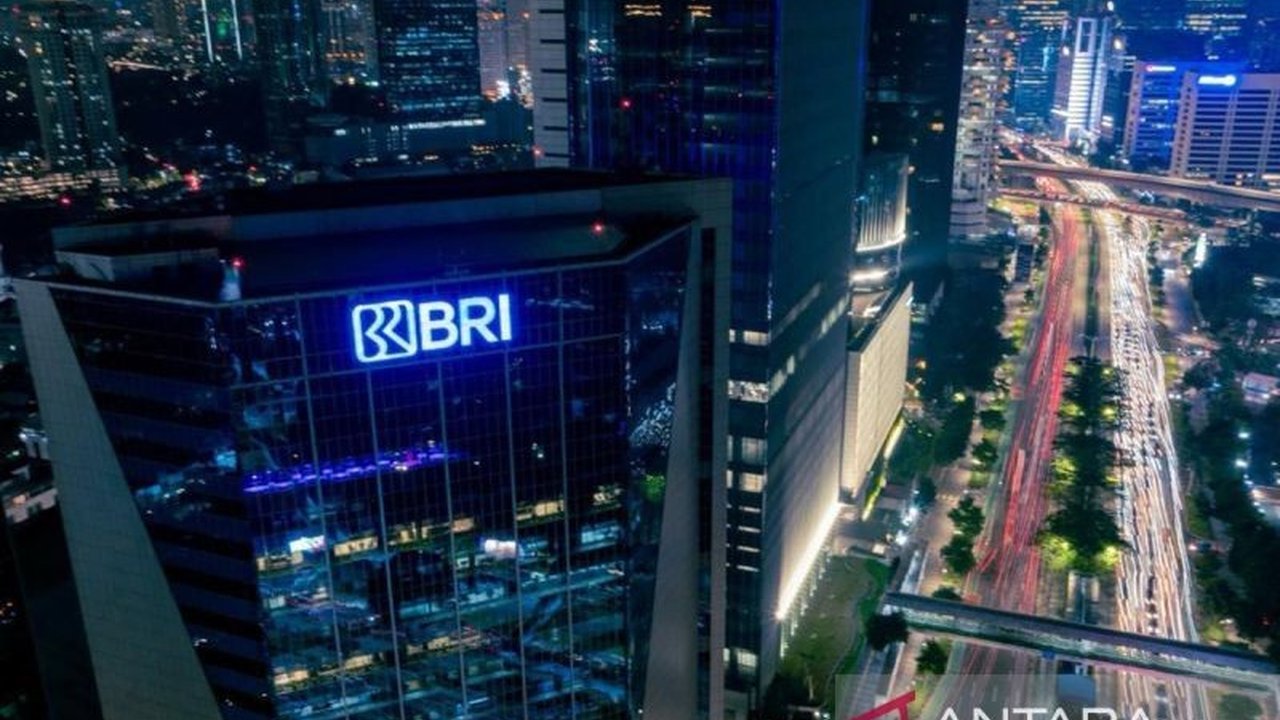 BRI membagikan dividen tunai Rp31,4 triliun kepada pemegang saham, bukti kinerja keuangan yang solid dan komitmen berkelanjutan pada pertumbuhan bisnis serta pemberdayaan UMKM.