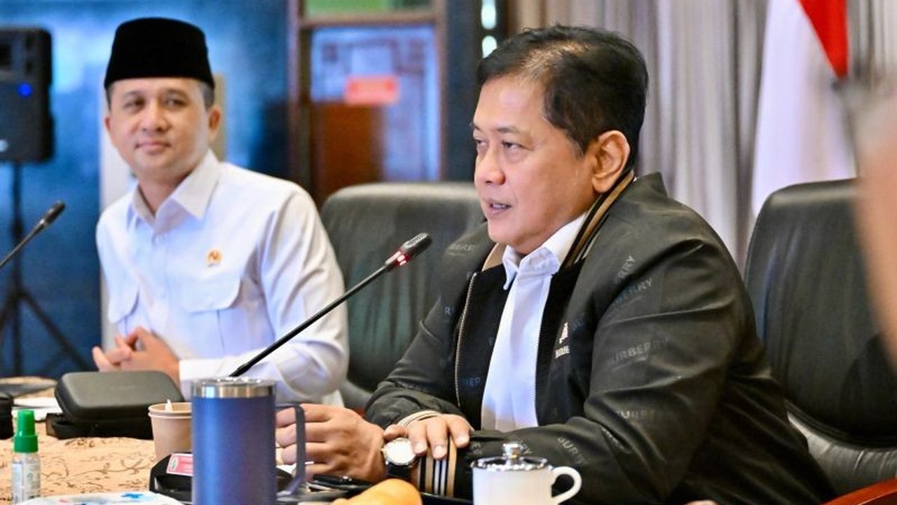 Wakil Menteri Transmigrasi mendorong perguruan tinggi untuk menumbuhkan jiwa kewirausahaan mahasiswa guna mendukung pengembangan kawasan transmigrasi melalui Program Transmigrasi Patriot.