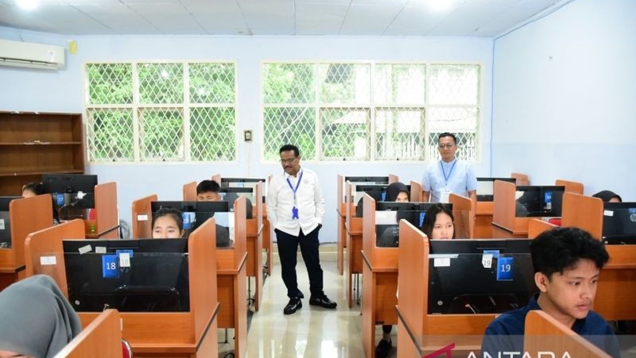 Sebanyak 25.196 peserta memperebutkan 5.862 kursi mahasiswa baru di Universitas Negeri Medan (Unimed) melalui jalur Seleksi Nasional Berdasarkan Tes (SNBT) tahun akademik 2025.