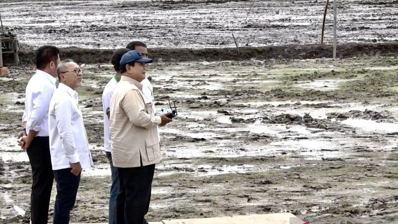 Presiden Uji Coba Drone Tebar Benih, Optimistis Wujudkan Lumbung Pangan Dunia