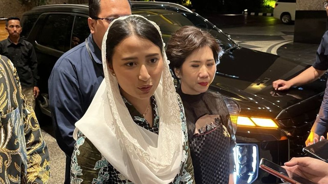 Wakil Menteri Perdagangan memperkirakan penurunan nilai transaksi ritel akibat perubahan pola konsumsi, namun tetap optimis dengan potensi sektor ritel Indonesia di masa mendatang.