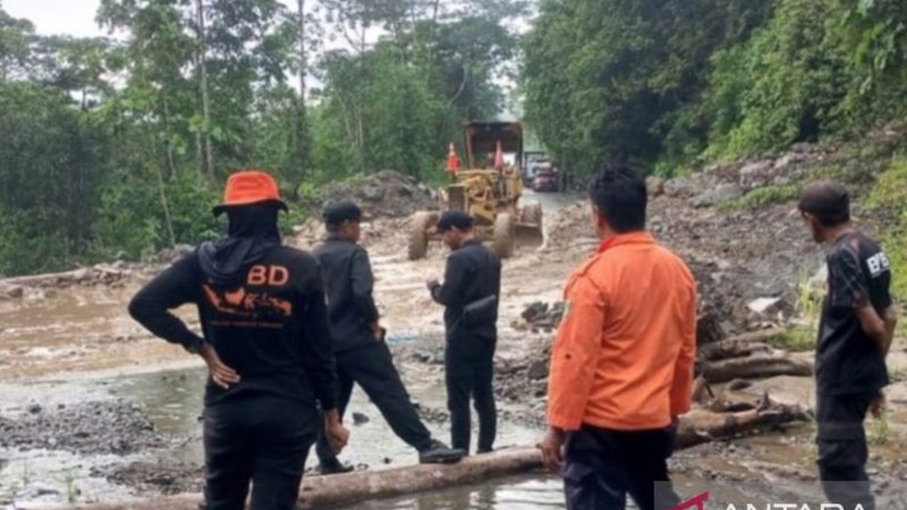 BPBD Tanah Bumbu, Kalimantan Selatan, berupaya mewujudkan penataan ruang tangguh bencana untuk mengatasi krisis kemanusiaan akibat ketidaksesuaian pemanfaatan lahan dan eksploitasi ruang yang mengancam keselamatan masyarakat.
