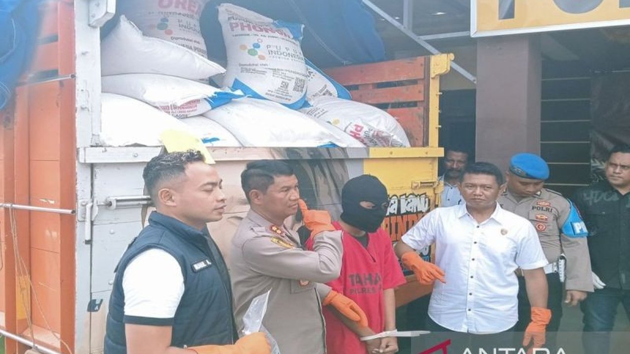 Pemkab Sampang melibatkan TNI-Polri untuk mengawasi pendistribusian pupuk bersubsidi guna mencegah penyelewengan dan memastikan pupuk tepat sasaran.