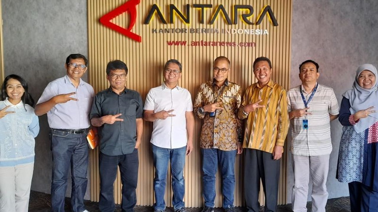 Ikatan Penerbit Indonesia (Ikapi) menjadikan Indonesia International Book Fair (IIBF) 2025 sebagai platform untuk mendorong buku sebagai sumber utama industri kreatif berbasis konten, terinspirasi oleh kesuksesan negara-negara maju seperti Korea Selatan.