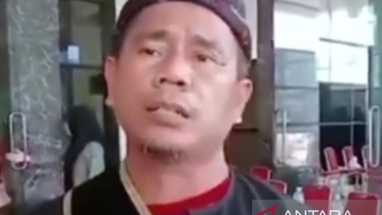 PGRI Bangkalan memberikan pendampingan psikologis dan mengajukan empat tuntutan kepada Polres Bangkalan terkait kasus pembegalan guru SDN Lerpak, Maidatul Hasanah.