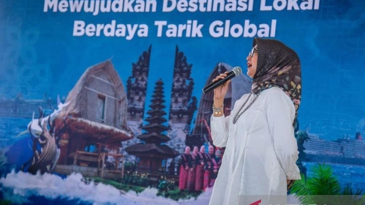Ketua Dekranasda NTB mendorong pengembangan Pelabuhan Gili Mas di Lombok Barat menjadi destinasi wisata kelas dunia dengan tata kelola yang inovatif dan daya tarik kearifan lokal.