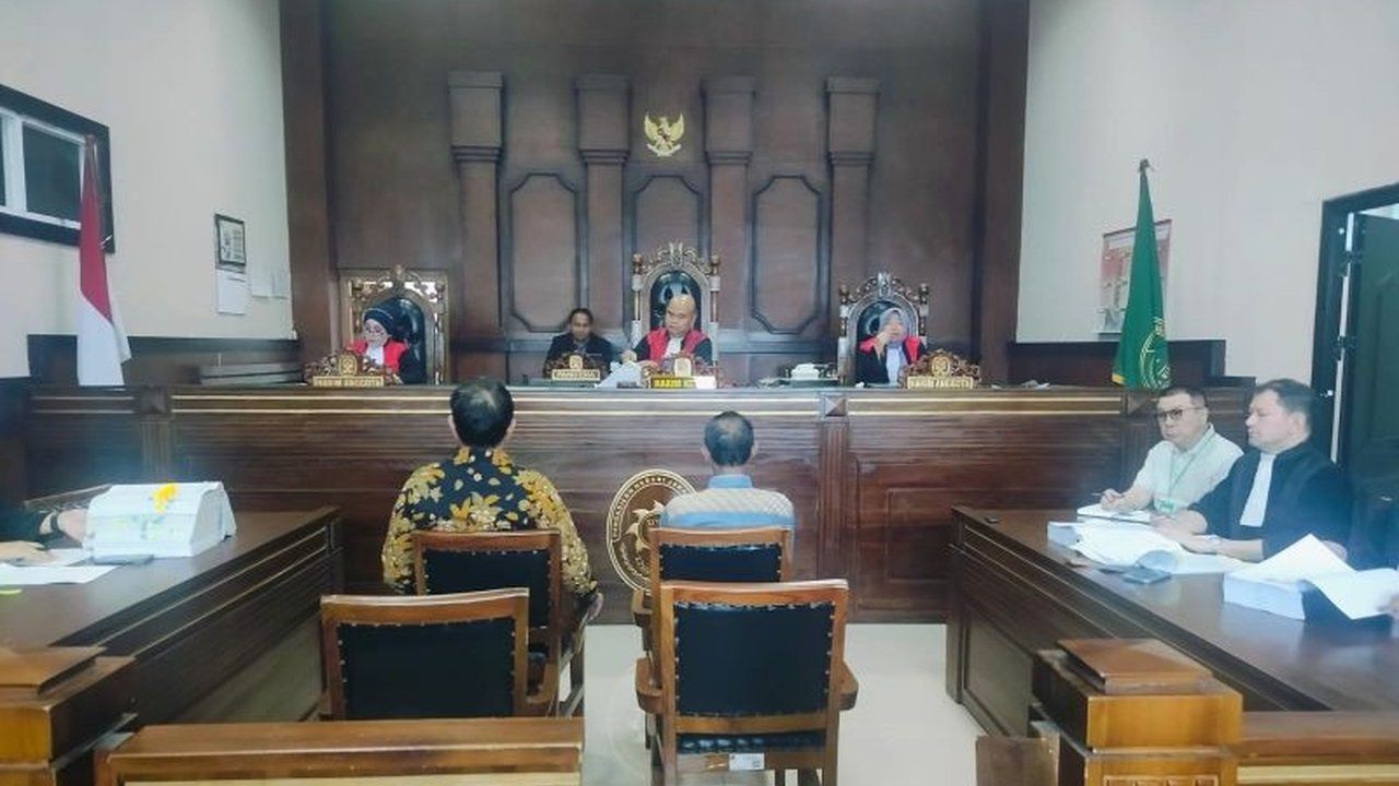 Setelah 11 tahun berjuang, Yaman, warga Jakarta Utara, akhirnya melihat kasus dugaan pemalsuan akta tanah milik keluarganya seluas dua hektare diproses di Pengadilan Negeri Jakarta Utara.