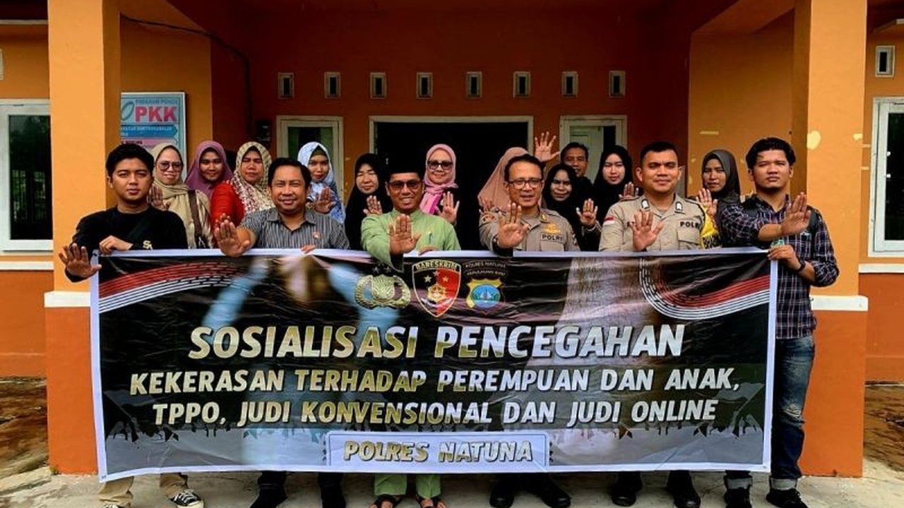Polres Natuna gencar sosialisasikan bahaya Tindak Pidana Perdagangan Orang (TPPO) di Desa Sepempang, Kecamatan Bunguran Timur, guna meningkatkan kewaspadaan masyarakat terhadap modus operandi perekrutan ilegal.
