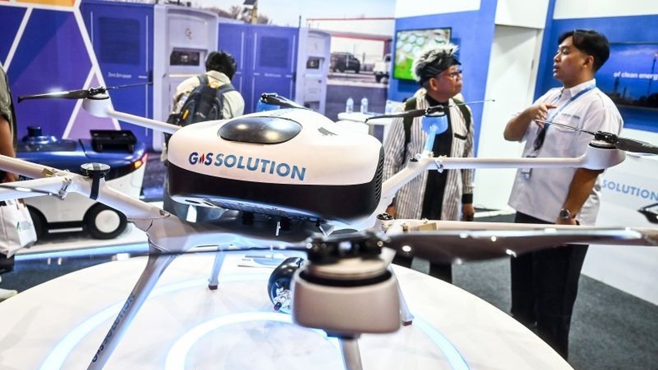 Survei terbaru menunjukkan 88 persen eksekutif bisnis Indonesia menginginkan transisi penuh ke energi terbarukan sebelum 2035, desakan ini muncul dari pertimbangan ekonomi dan keberlanjutan.