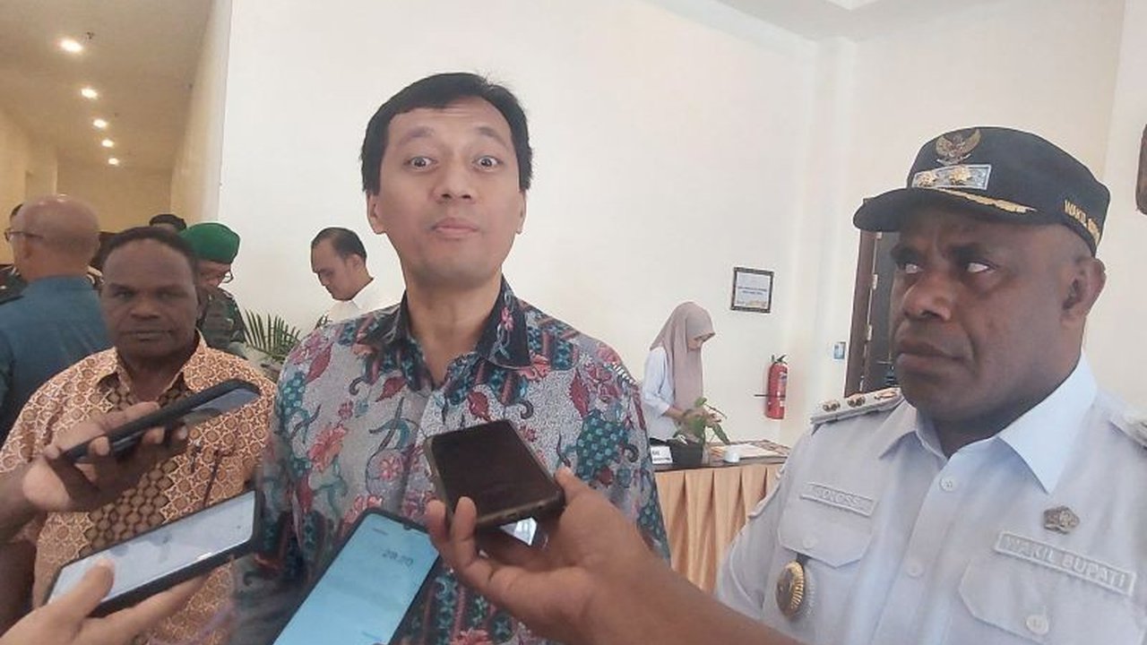 Kementerian Hukum dan HAM mengkonfirmasi kelancaran program Makan Bergizi Gratis (MBG) di beberapa wilayah Papua Barat Daya, meskipun beberapa daerah masih dalam proses pendirian dapur.