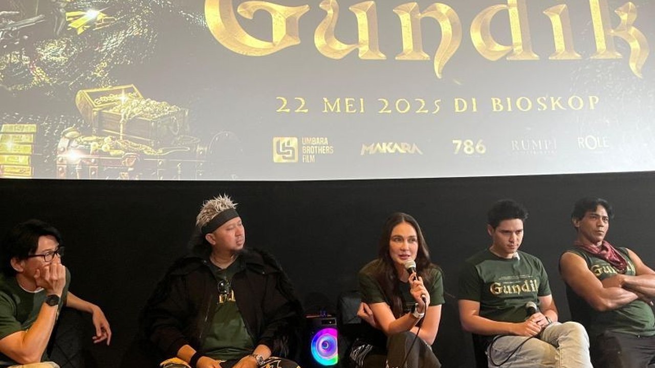 Luna Maya berbagi tantangan dalam memerankan tokoh Nyai yang misterius dan sakti dalam film Gundik, sebuah peran yang mengharuskannya membangun karakter dari imajinasinya sendiri.