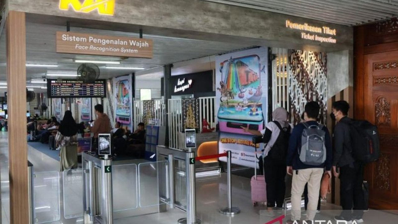 KAI Daop 6 Yogyakarta luncurkan berbagai inisiatif ramah lingkungan, mulai dari penyediaan water station hingga penggunaan biodiesel B40 dan digitalisasi untuk mengurangi jejak karbon.