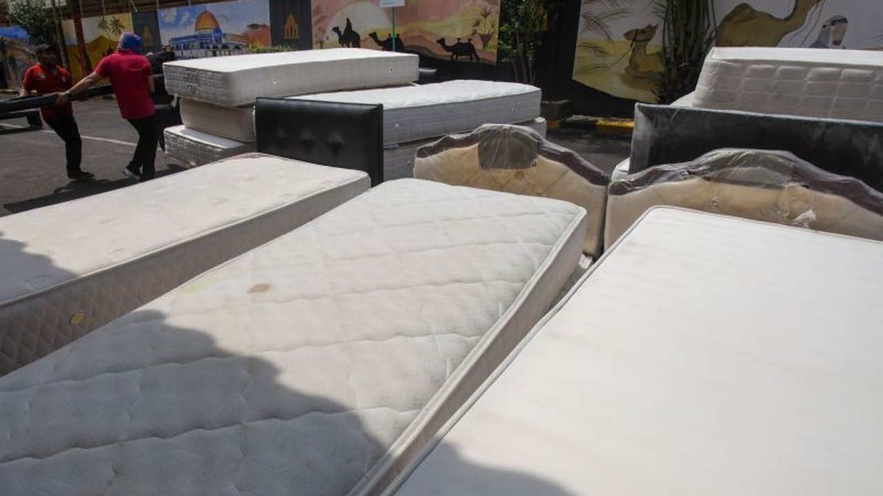 Asrama Haji Sukolilo Surabaya telah mempersiapkan 585 kamar dan berbagai fasilitas untuk memberikan kenyamanan bagi lebih dari 1.900 jamaah calon haji (JCH) pada musim haji 2025.