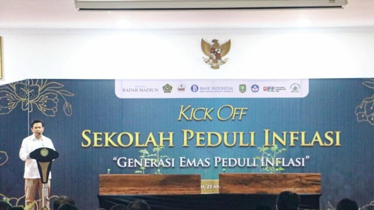 Pemerintah Kota Madiun dan Bank Indonesia Kediri meluncurkan program Sekolah Peduli Inflasi untuk mengedukasi pelajar dalam pengendalian inflasi melalui urban farming.
