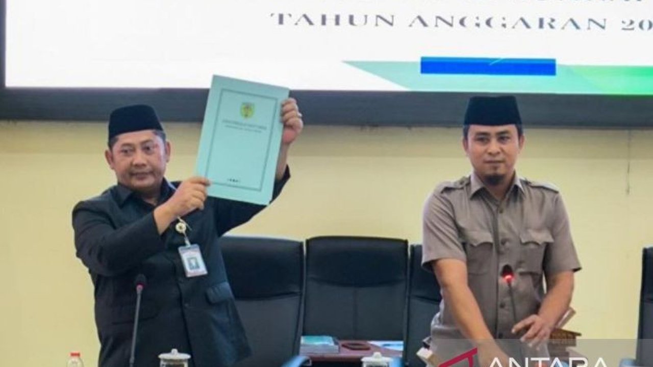 DPRD HST memberikan 23 rekomendasi perbaikan terhadap LKPj Pemkab HST 2024, meliputi pengadaan staf ahli DPRD, pengakomodasian pokok pikiran anggota dewan, dan peningkatan realisasi program.
