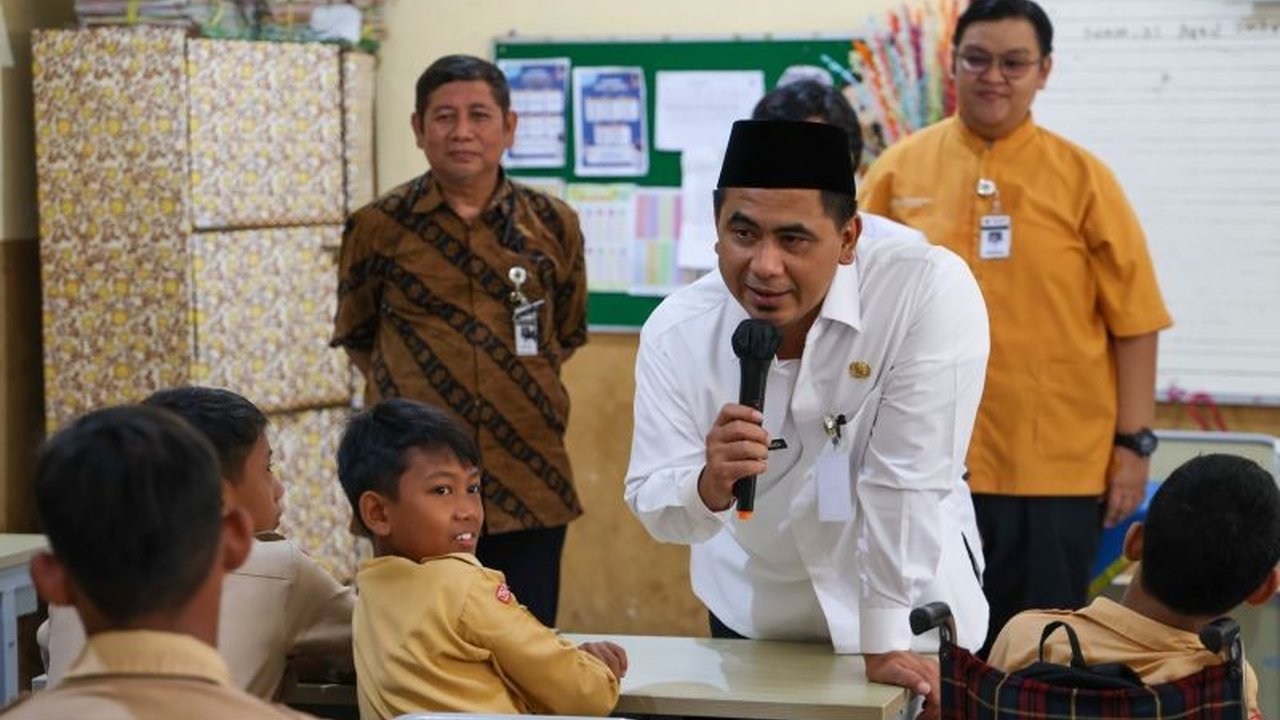 Wakil Gubernur Jawa Tengah, Taj Yasin Maimoen, menilai program Dokter Spesialis Keliling (Speling) efektif meningkatkan kesadaran kesehatan siswa, khususnya di daerah dengan akses terbatas.