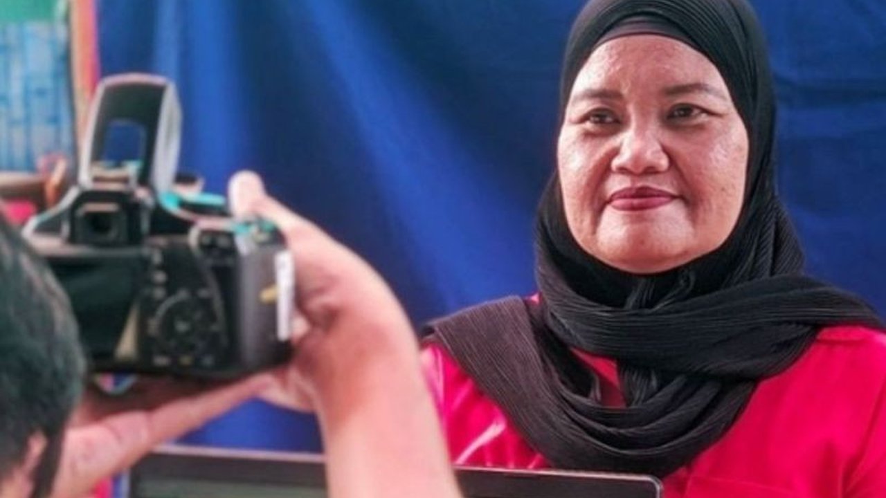 Sudin Dukcapil Jakarta Utara memberikan layanan administrasi kependudukan langsung ke rumah warga RW 08, Koja, memudahkan warga mengurus dokumen penting seperti KTP-el, KK, dan akta kelahiran.