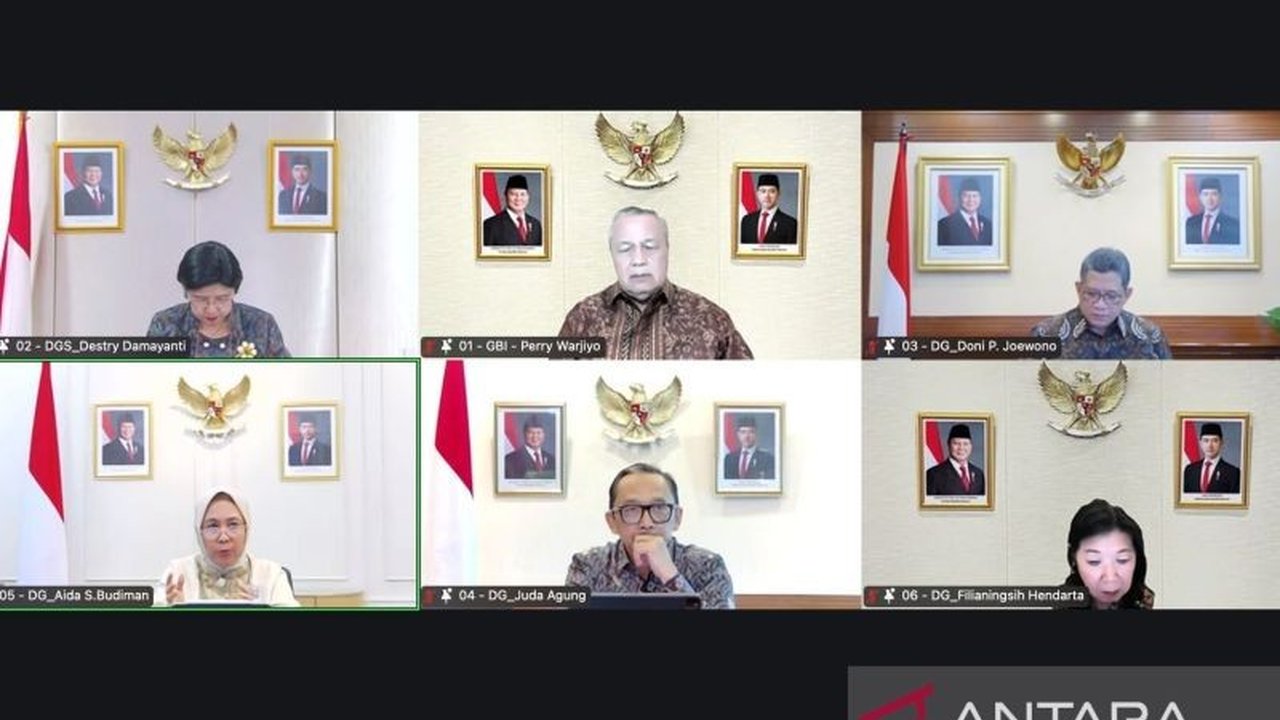 Bank Indonesia (BI) menurunkan proyeksi pertumbuhan ekonomi global tahun 2025 menjadi 2,9 persen dari sebelumnya 3,2 persen, merespon kebijakan tarif resiprokal Presiden AS Donald Trump yang berdampak pada ekonomi AS dan Tiongkok.