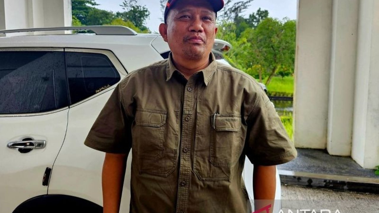 Pemerintah pusat membangun dua Sekolah Rakyat di Natuna dan Tanjungpinang, Kepulauan Riau, sebagai upaya memutus rantai kemiskinan ekstrem dengan konsep asrama dan biaya pendidikan ditanggung negara.