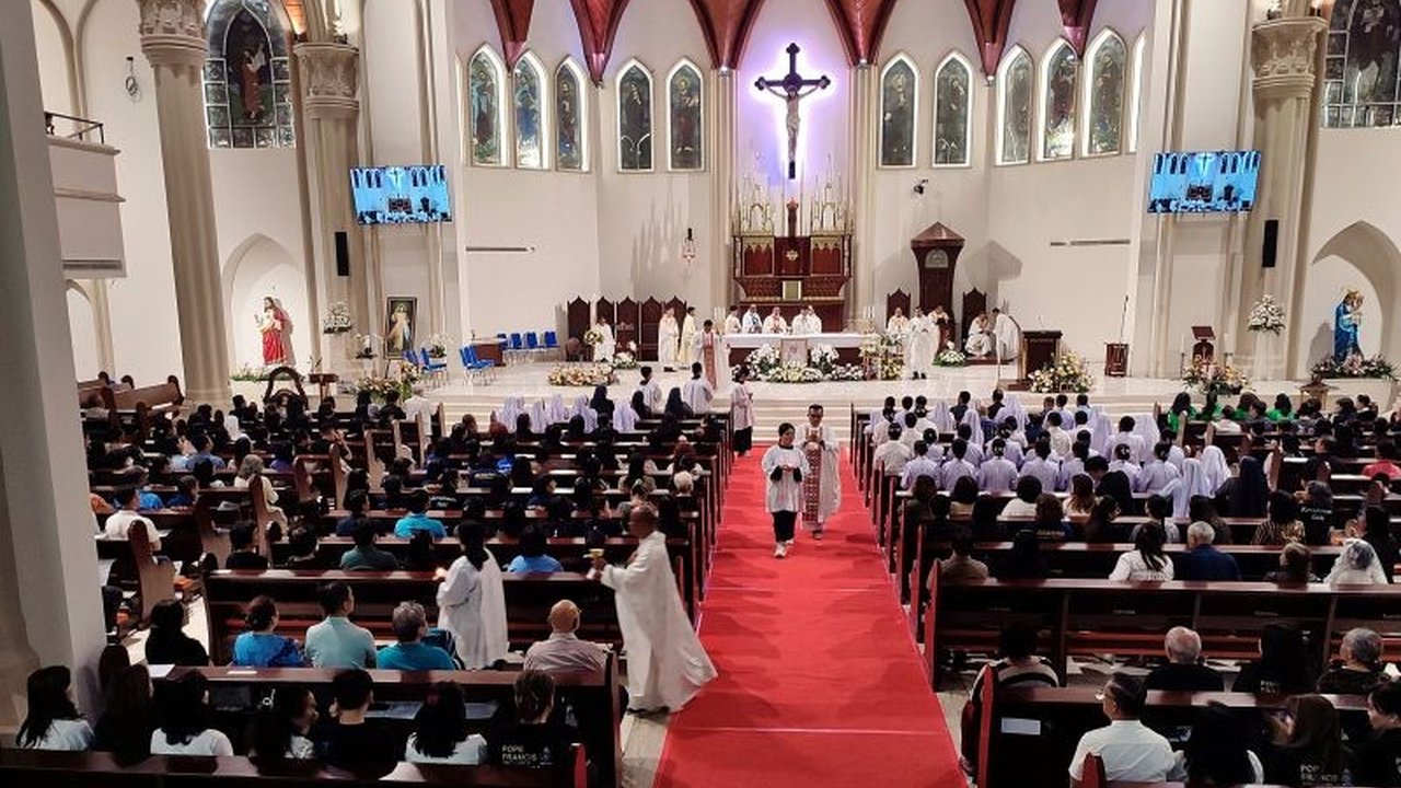 Kisah Haru di Balik Senyum Terakhir Paus Fransiskus