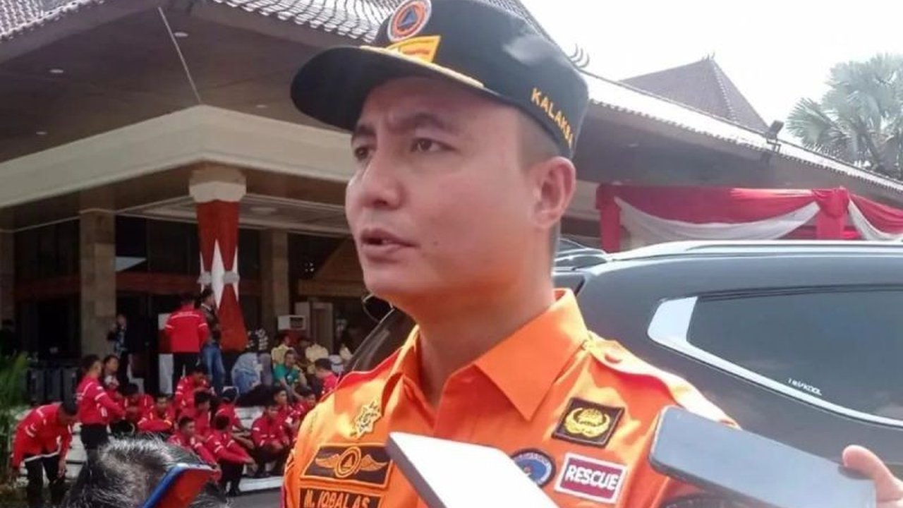 Badan Penanggulangan Bencana Daerah (BPBD) Sumsel menetapkan 13 daerah dalam status siaga bencana hidrometeorologi, dengan imbauan kewaspadaan bagi masyarakat di daerah aliran sungai dan perbukitan.