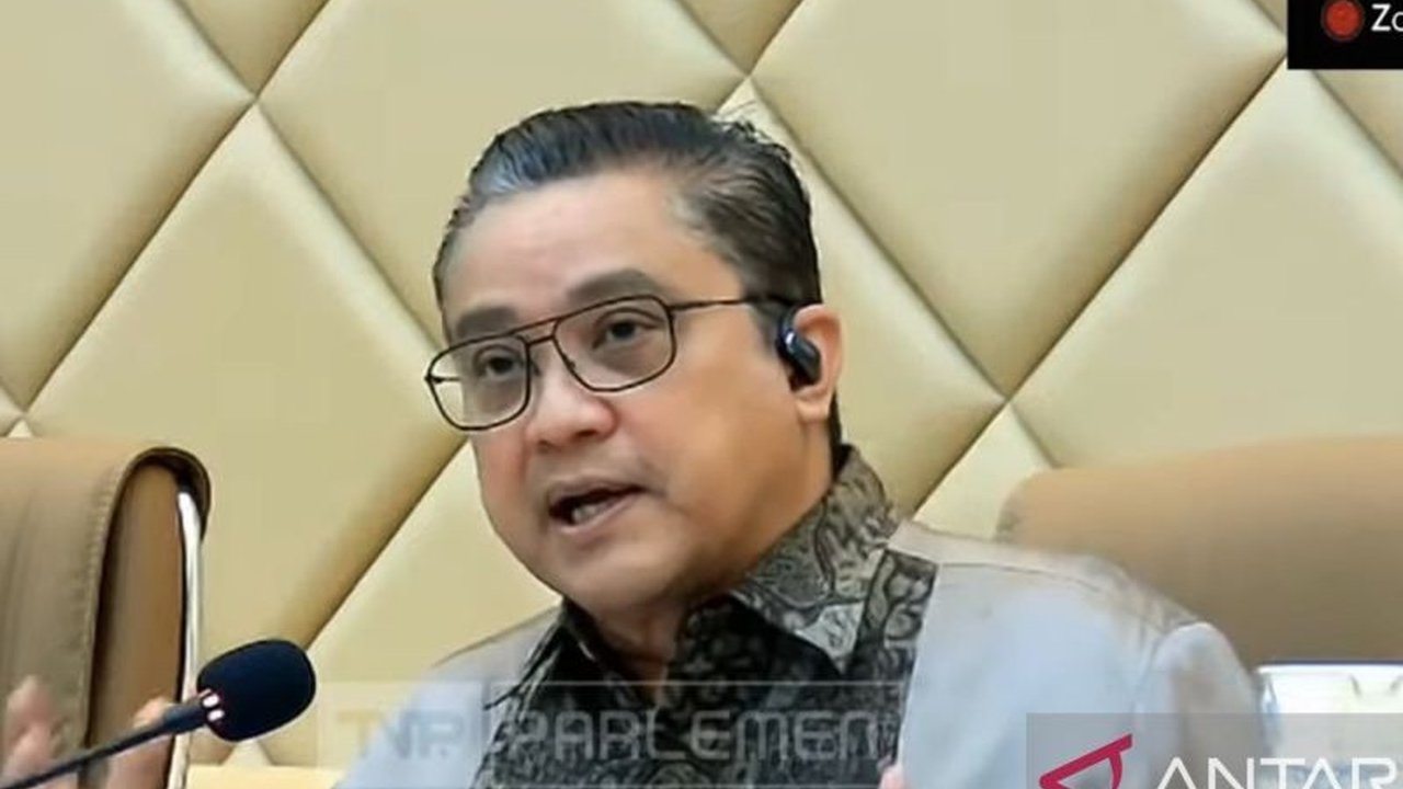 Komisi II DPR mendorong Lembaga Administrasi Negara (LAN), Arsip Nasional RI (ANRI), dan Ombudsman RI (ORI) untuk memanfaatkan kecerdasan buatan dalam meningkatkan layanan publik dan efisiensi kerja.