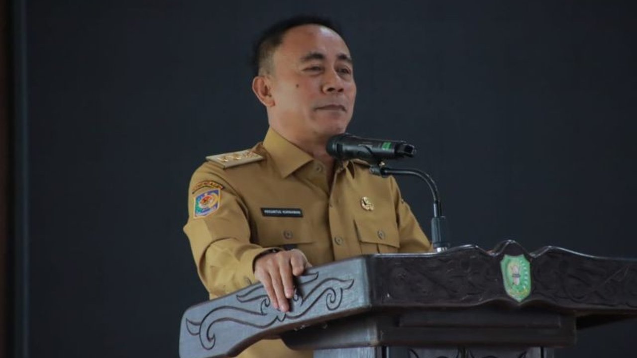 Kalimantan Barat mencatatkan pertumbuhan ekonomi sebesar 4,90 persen pada tahun 2024, didorong oleh sektor perdagangan, pariwisata, dan peningkatan investasi, meskipun masih dihadapkan pada sejumlah tantangan.