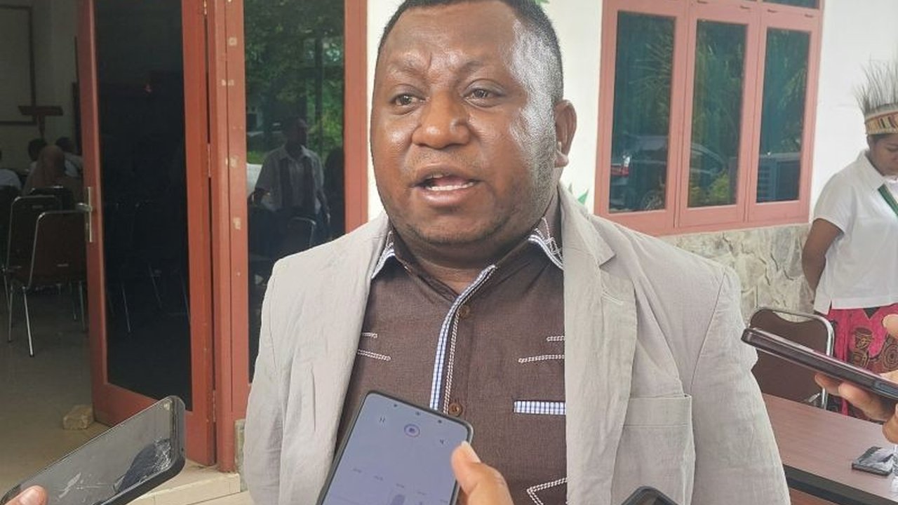 Senator Agustinus Kambuaya menekankan pentingnya optimalisasi desentralisasi Otsus Papua untuk mendukung kebijakan daerah, terutama pasca-Pilkada, guna mencapai rencana pembangunan 20 tahun ke depan.