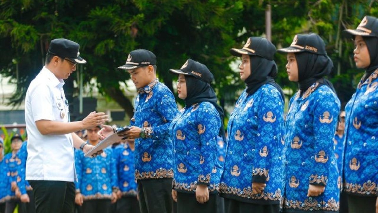 Wali Kota Medan, Rico Tri Putra Waas, mengingatkan 529 CPNS baru tentang pentingnya kedisiplinan dan pelayanan publik yang adil tanpa pilih kasih dalam menjalankan tugas pemerintahan.