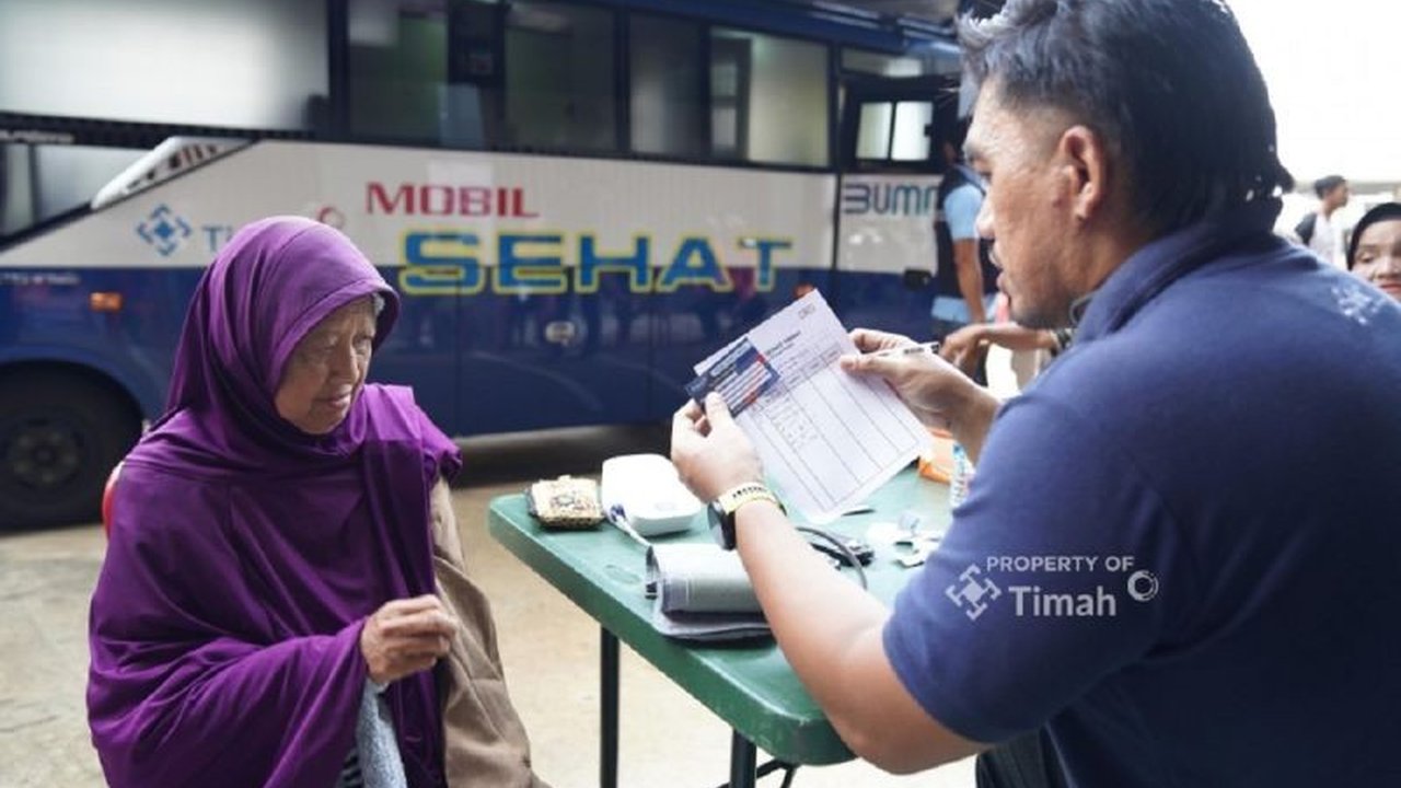 PT Timah Tbk melalui program Mobil Sehat memberikan pelayanan kesehatan gratis di dua desa di Pulau Belitung, membantu ratusan warga yang kesulitan akses layanan kesehatan.