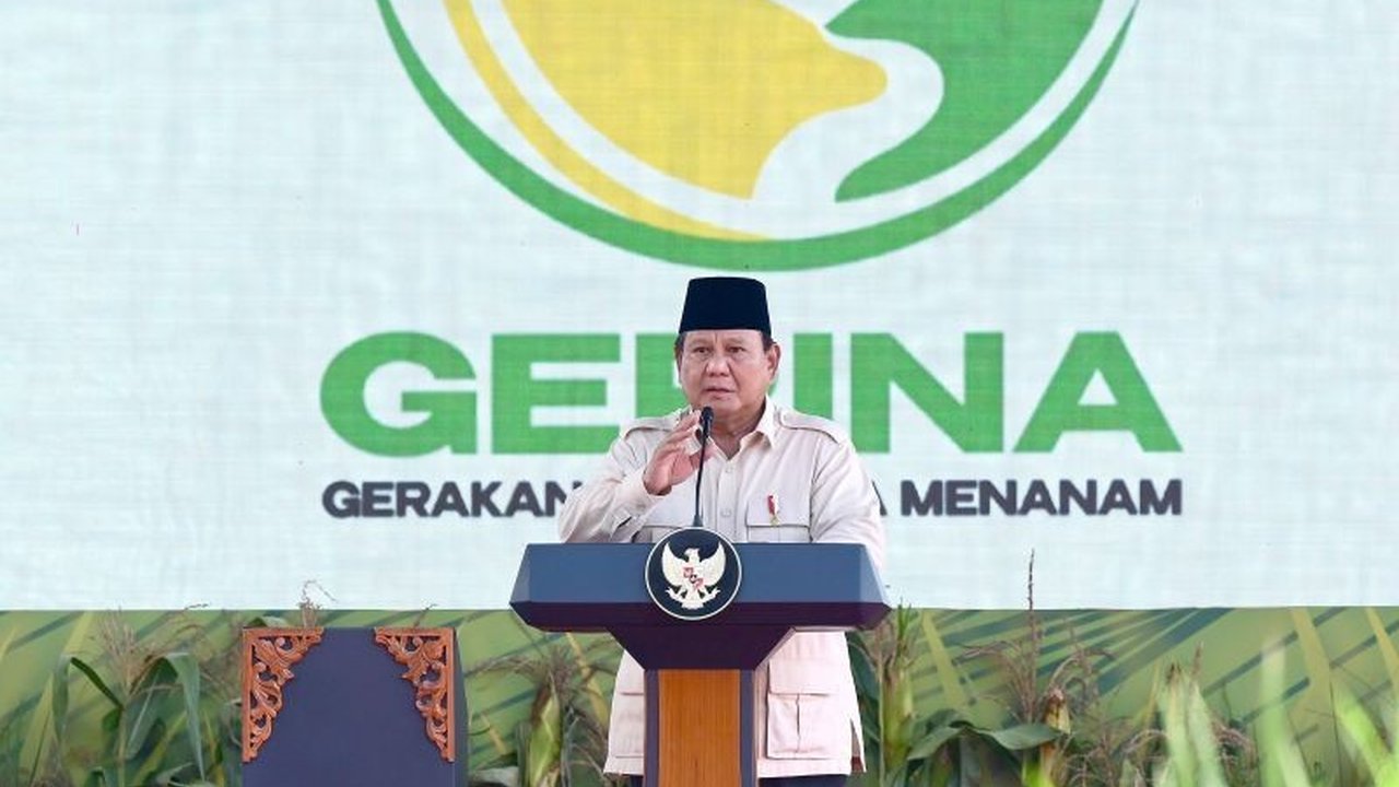 Presiden Prabowo Subianto menghormati kritik terhadap Koperasi Desa Merah Putih, namun tetap yakin program tersebut akan bermanfaat bagi petani Indonesia.
