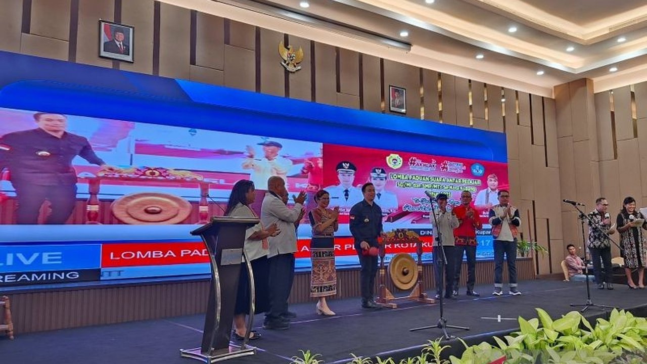 Sebanyak 3.425 pelajar Kota Kupang beradu kreativitas dalam lomba paduan suara untuk merayakan HUT ke-139 Kota Kupang dan Hardiknas, menampilkan bakat dan sportivitas.