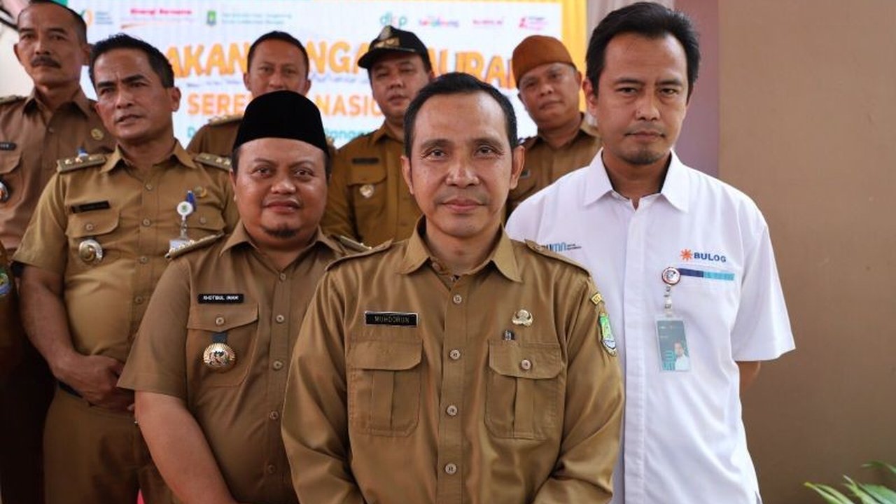 Dinas Ketahanan Pangan Kota Tangerang mensosialisasikan pola makan sehat kepada 30 SD dan SMP untuk menciptakan generasi muda yang lebih sehat, cerdas, dan sadar gizi melalui program B2SA Goes to School.