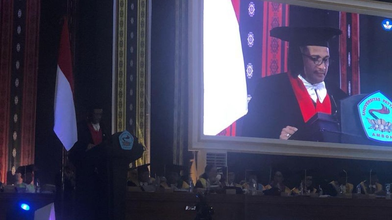 Wakil Menteri Hukum dan HAM Edward Omar Syarif Hiariej menekankan pentingnya prestasi akademik dan sportivitas bagi mahasiswa Indonesia untuk menghadapi persaingan global dan berkontribusi dalam pembangunan.