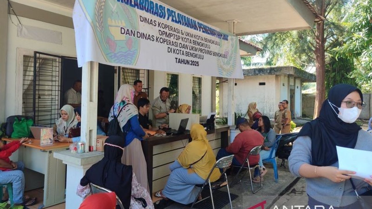 Pemerintah Kota Bengkulu meluncurkan program NIB gratis bagi pelaku UMKM, memudahkan akses legalitas usaha dan mendorong pertumbuhan ekonomi lokal.