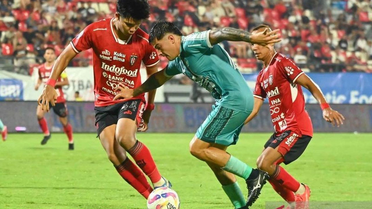 PSBS Biak mengincar kemenangan pertama di Stadion Lukas Enembe saat menjamu Barito Putera di pekan ke-30 Liga 1 Indonesia, meskipun menghadapi sejumlah tantangan cedera dan akumulasi kartu.