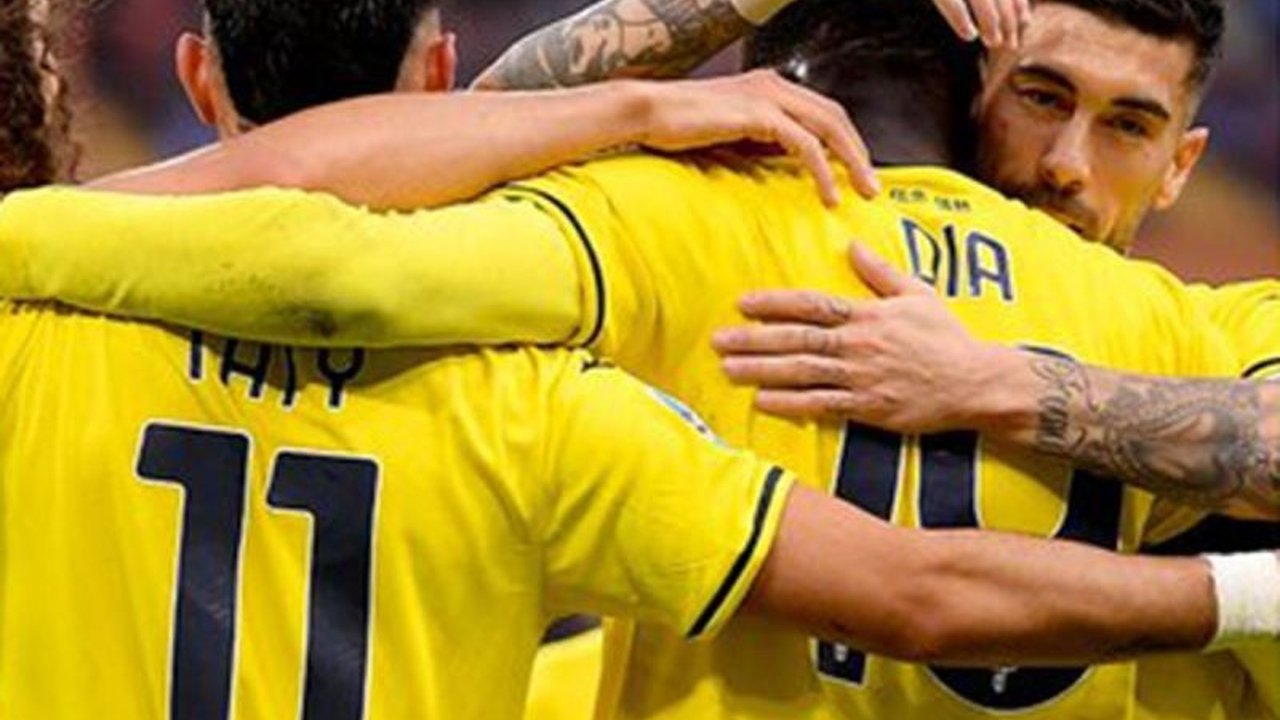 Lazio berhasil meraih kemenangan penting 2-0 atas Genoa di Liga Italia,  naik ke peringkat enam klasemen sementara dengan keunggulan jumlah pemain setelah kartu merah Genoa.