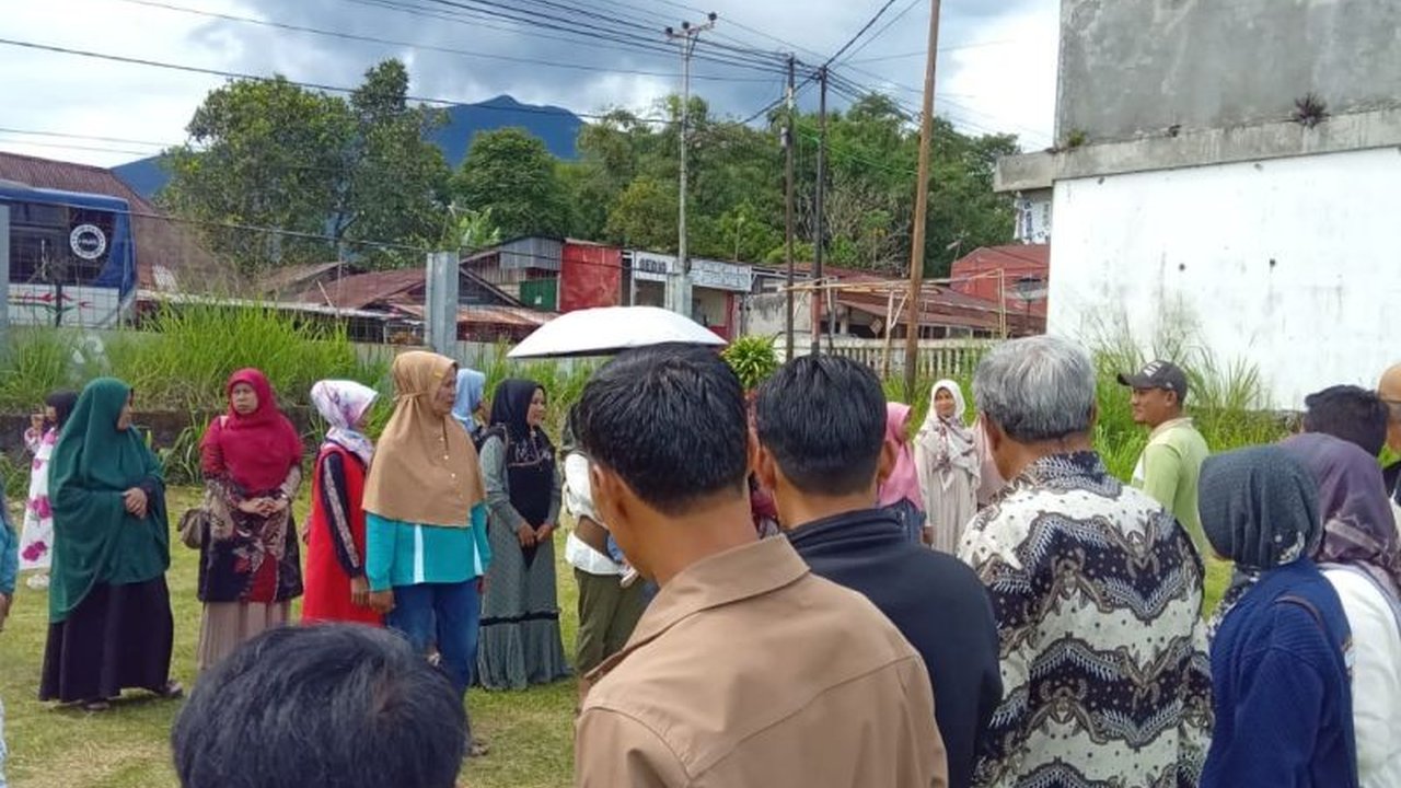 Pemerintah Kabupaten Agam mulai relokasi 48 KK korban banjir lahar dingin Gunung Marapi ke Lubuk Basung, zona aman yang telah disiapkan dengan infrastruktur memadai.