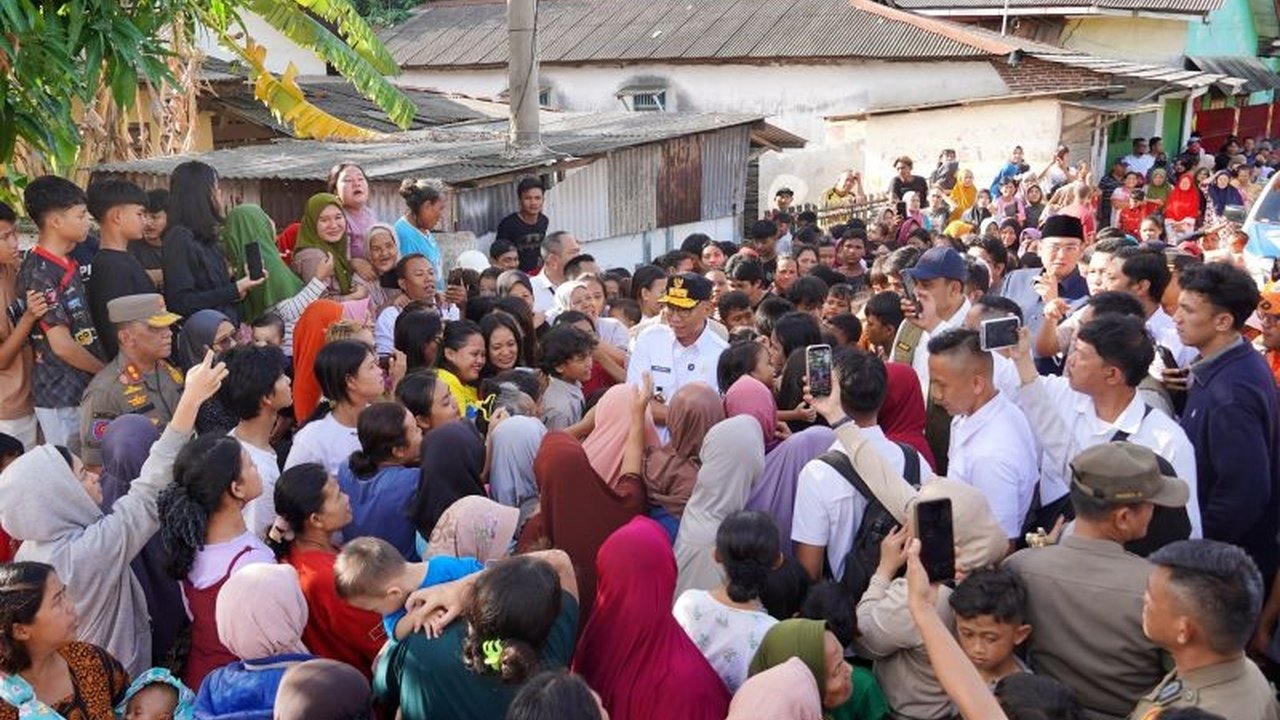 Gubernur Lampung, Rahmat Mirzani Djausal, prioritaskan perbaikan drainase sebagai solusi cepat mengatasi banjir bandang di Kecamatan Panjang yang telah menewaskan 3 orang dan merendam 2.391 KK.