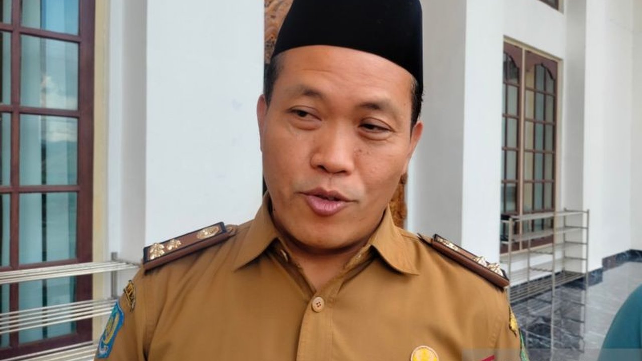 Data Disnakertrans Rejang Lebong mencatat 82 warga menjadi PMI hingga April 2025, dengan tujuan terbanyak Taiwan dan Malaysia, bekerja di berbagai sektor.