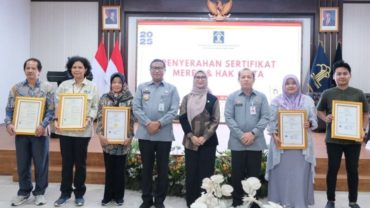 Kemenkumham Kepulauan Bangka Belitung menerima 1.092 permohonan pendaftaran Hak Kekayaan Intelektual (HAKI) pada tahun 2024, mendorong pertumbuhan ekonomi kreatif di daerah tersebut.