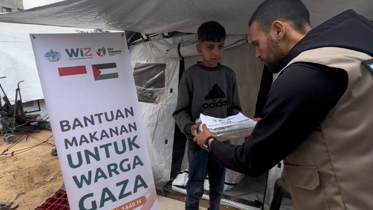 Wahdah Inspirasi Zakat (WIZ) dan KITA Palestina berhasil menyalurkan ratusan makanan siap saji kepada 600 warga Gaza Utara yang terdampak krisis kemanusiaan, berkat kerja keras relawan lokal.