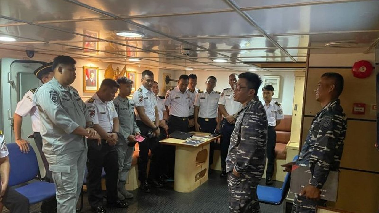 Badan Keamanan Laut (Bakamla) RI menggelar latihan kesiapan tugas di Batam untuk meningkatkan profesionalisme personel KN Bintang Laut-401 dalam mengamankan perairan Indonesia.