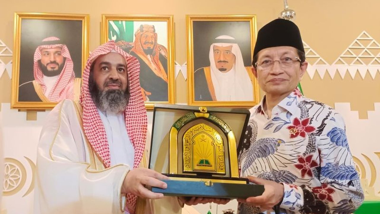 Pameran Jembatan Persaudaraan Indonesia-Arab Saudi (Jusur) di Masjid Istiqlal menghadirkan replika budaya dan sejarah Arab Saudi, menciptakan pengalaman imersif bagi pengunjung.