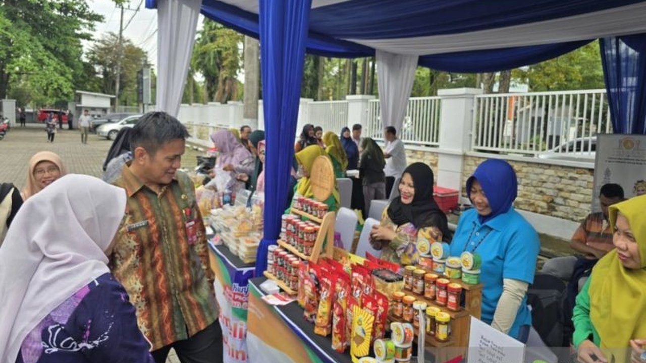 Dinas Kelautan dan Perikanan Kaltim menggelar bazar olahan ikan untuk mendorong konsumsi ikan dan mewujudkan pangan bergizi serta murah bagi masyarakat Kalimantan Timur.