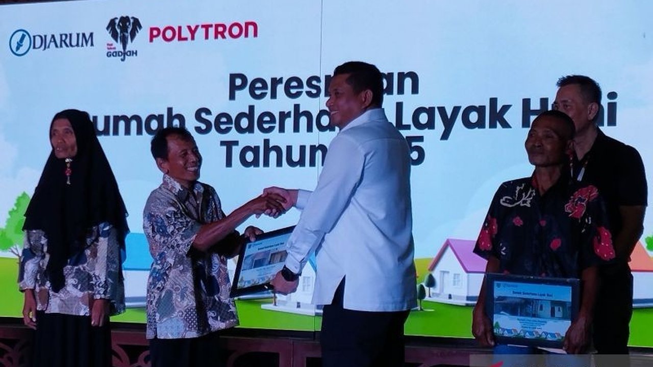 Pemerintah berkomitmen mengatasi backlog perumahan sebanyak 9,9 juta unit melalui berbagai strategi, termasuk program 3 juta rumah dan peningkatan likuiditas rumah subsidi.